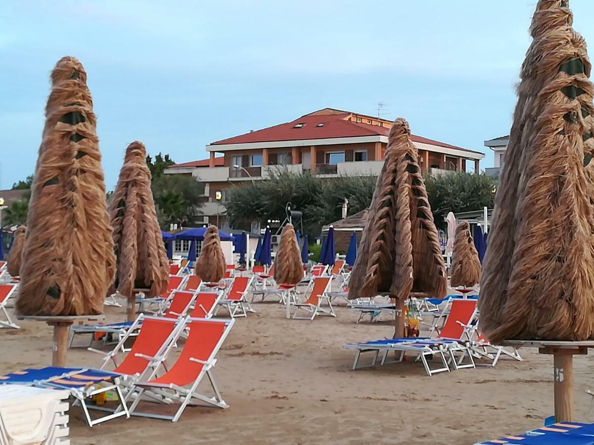 Appartamento Alba Rosa Francavilla Al Mare Exterior photo