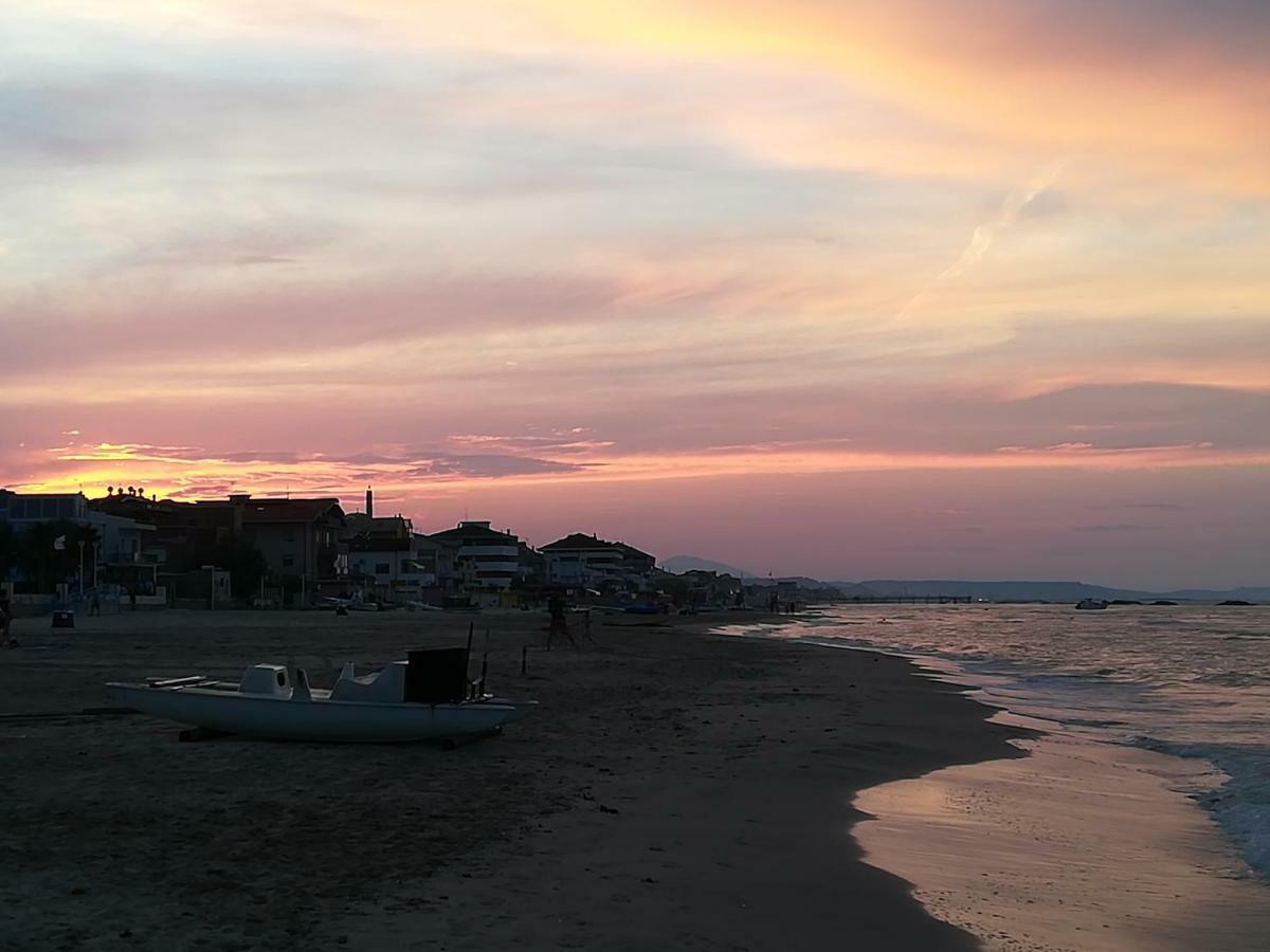 Appartamento Alba Rosa Francavilla Al Mare Exterior photo